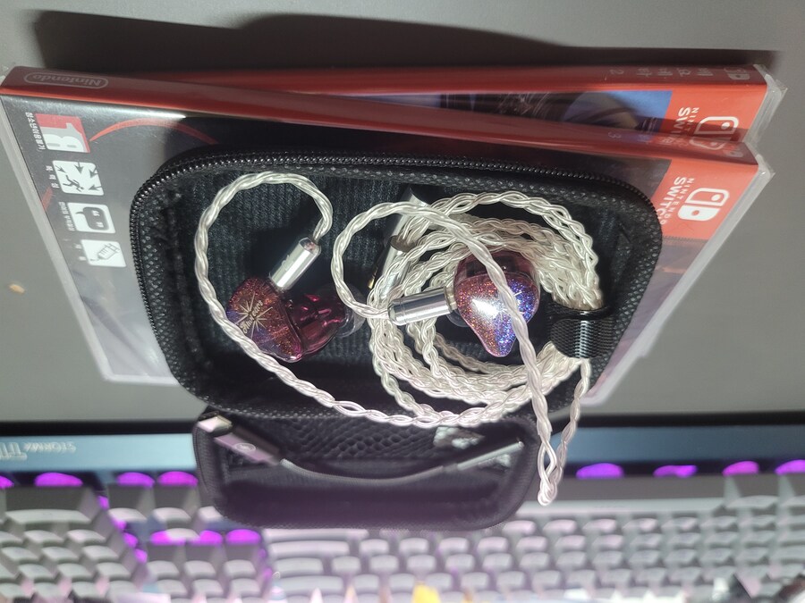 유선 이어폰도 빠지니까 무섭네_1.jpg