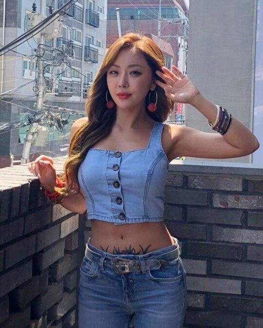 약ㅎ)여자연예인의 몸매와 포토샵의 비밀.jpg_1.jpg