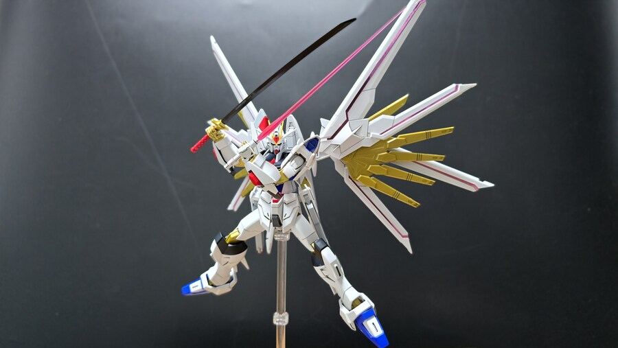 [반다이]HGCE 마이티 스트라이크 프리덤 건담_2.jpg