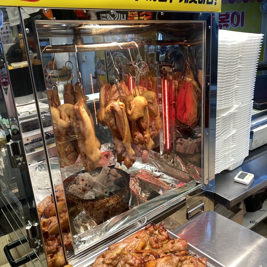 부산 부전시장 한 마리 11000원 오리 바베큐