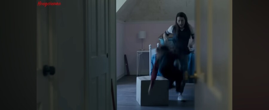 대학생들이 저주들린 살인인형이 있는 집에 계속 사는 이유_8.jpg