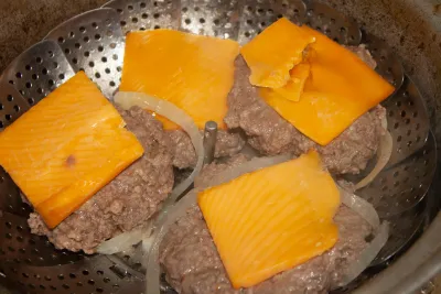 의외로 미국에 실제로 있었다는 햄버거.jpg_2.webp