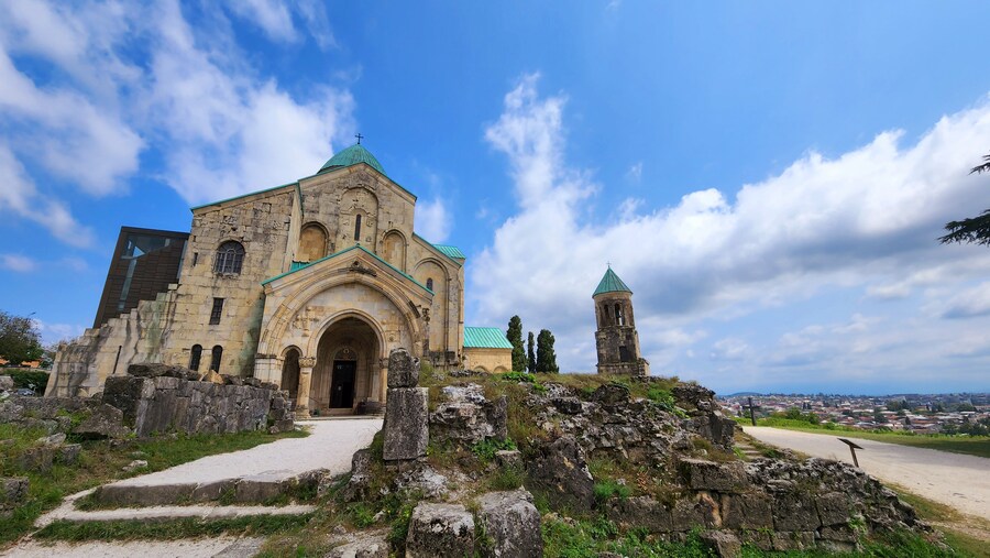 스압)산과 산의 도시. 14,15번째 도시 쿠타이시, 메스티아 (조지아)_4.jpg
