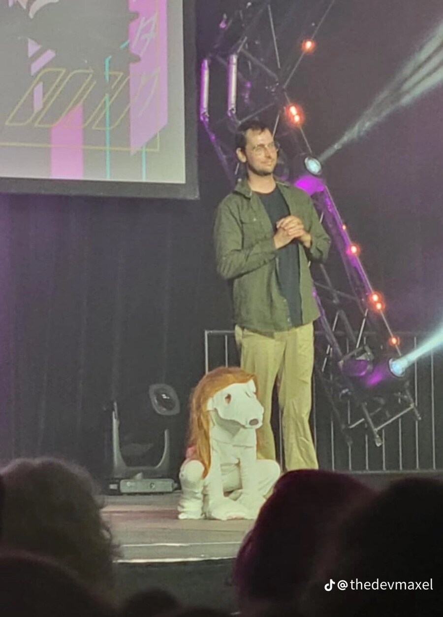 딸과 코스프레 대회에 나온 아빠_2.jpg