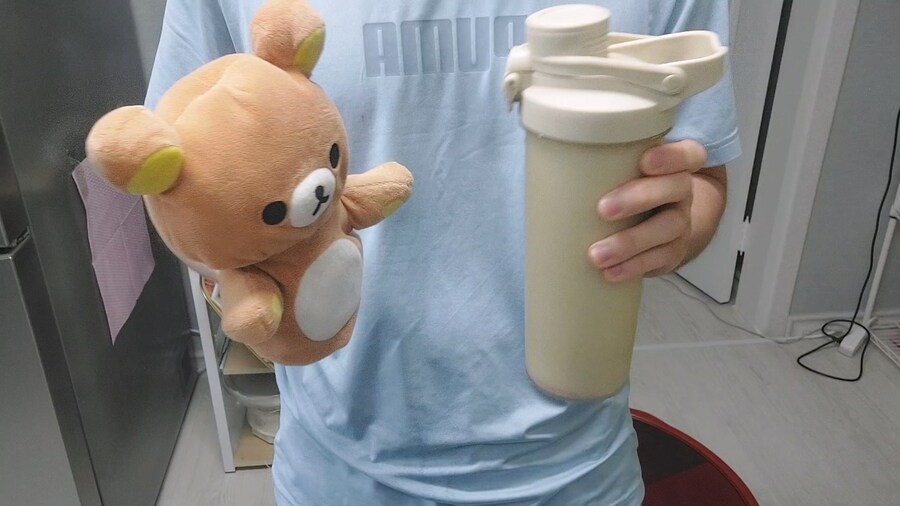 너무 더울땐 시원한 딸기우유 한잔해 이모!_51.jpg