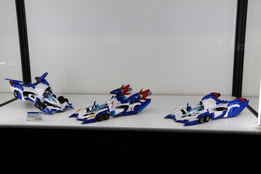 [메가하우스] 배리어블 액션 VSX-R 등 사이버 포뮬러 시리즈 전시_2.jpg