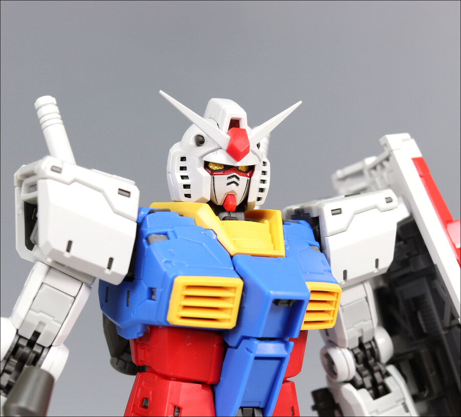[RG] 퍼스트건담 2.0 조립 완성_11.jpg