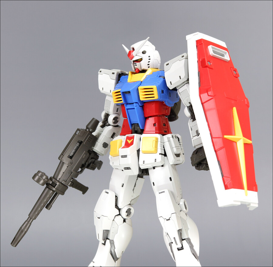 [RG] 퍼스트건담 2.0 조립 완성_13.jpg