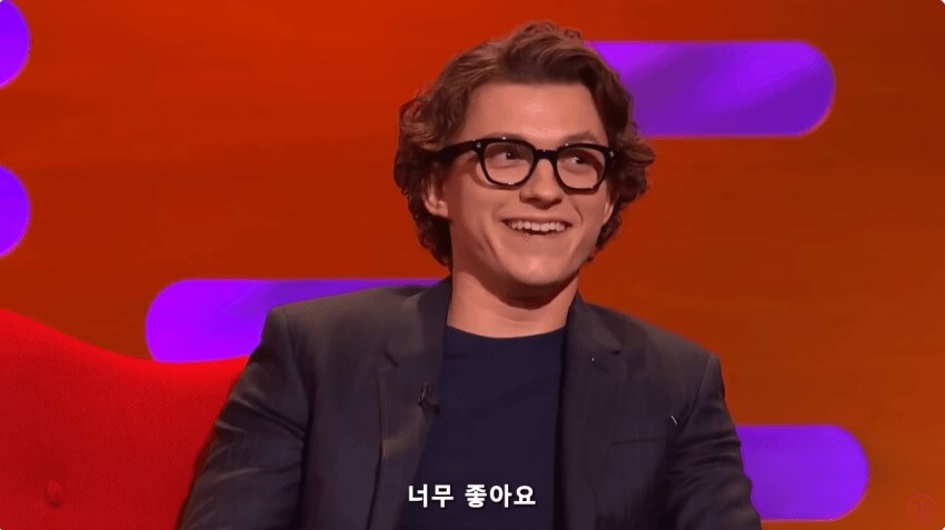 히어로물 배우는 슈트안에 뭘 입을까?_11.png