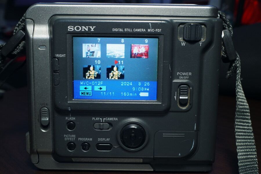 소니 마비카 MVC-FD7_8.jpg