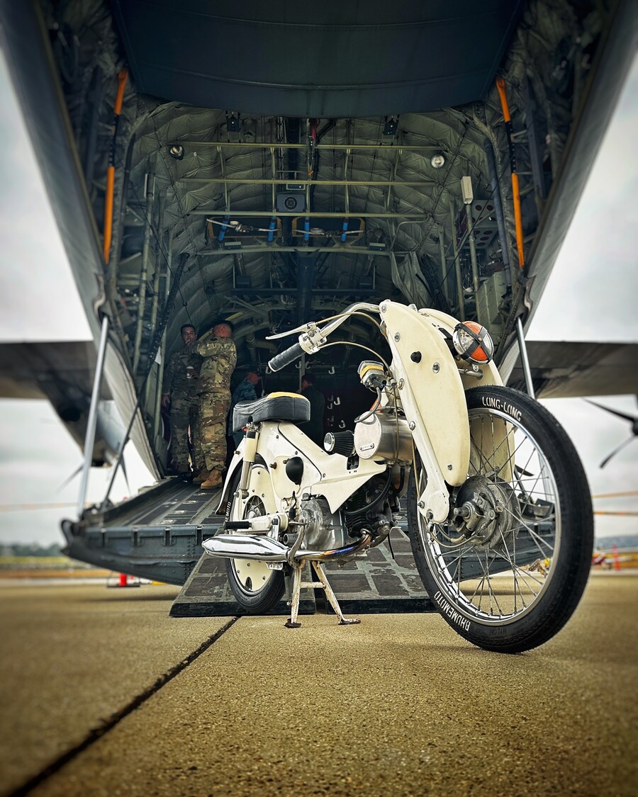 미쿡 커스텀 슈퍼커브 (에어쇼 가봤습니다)_10.jpg