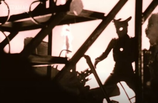 울트라맨) 왠지 에바가 생각나는 화면_3.jpg