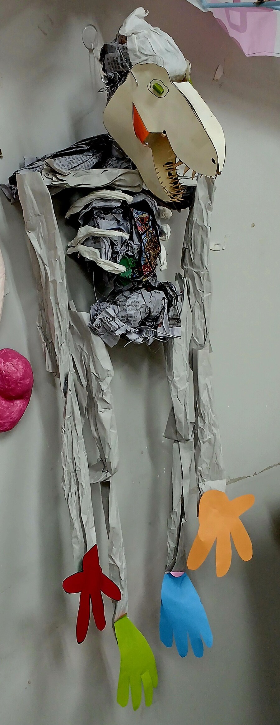 만들기)오싹오싹?) 원숭이에게 티라노 가면 씌워줌_2.jpg