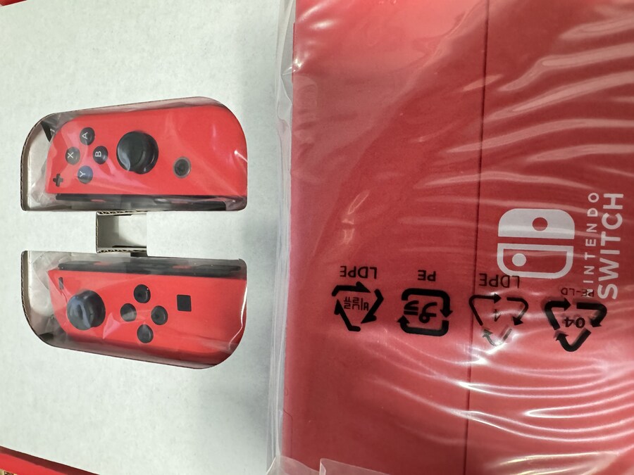 마리오 레드 드뎌 받았습니다_1.jpg