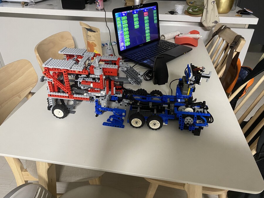 레고(LEGO) 테크닉&마인드스톰 조합 자동변신 옵티머스 프라임 트랜스포머_4.jpg