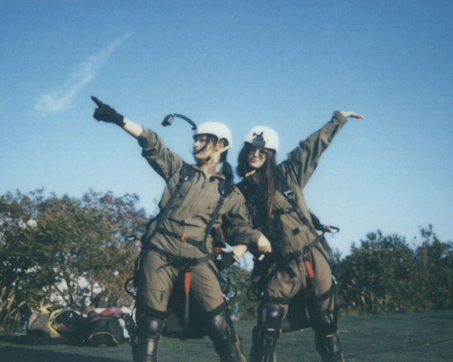 [뉴진스] 모다니 버킷리스트 : 이미 우린 저기 멀리🦅높이 있는 풍선 같이🪂_1.jpg