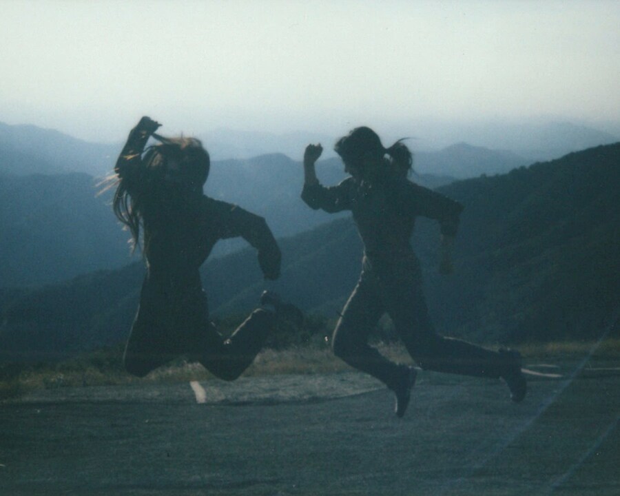 [뉴진스] 모다니 버킷리스트 : 이미 우린 저기 멀리🦅높이 있는 풍선 같이🪂_4.jpg