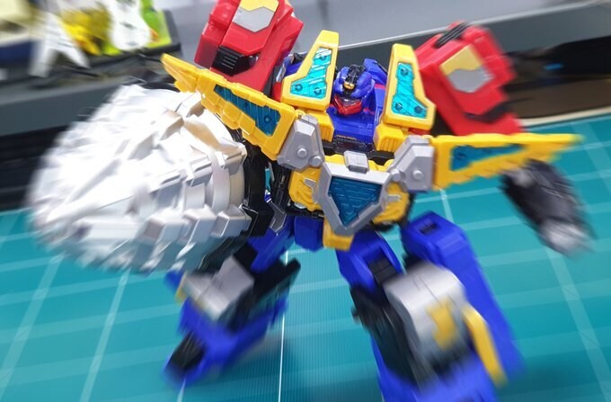 메탈카드봇) 하늘의 잘 뚫을 것 같은 메?카_3.jpg