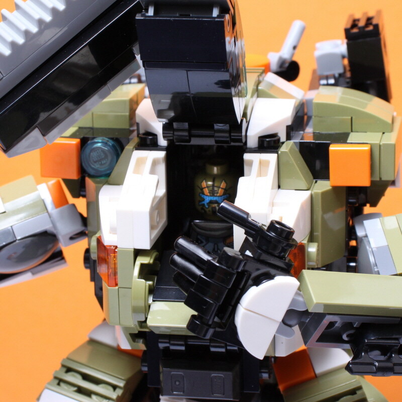 레고로 만든 타이탄폴+파일럿_11.jpg