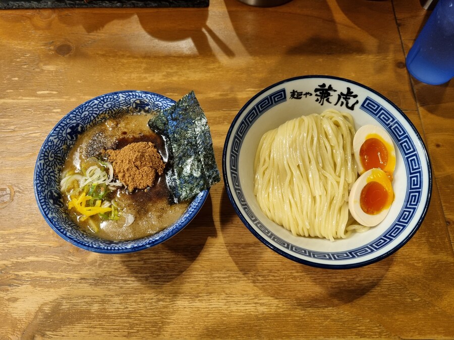 하카타 멘야 카네토라_2.jpg