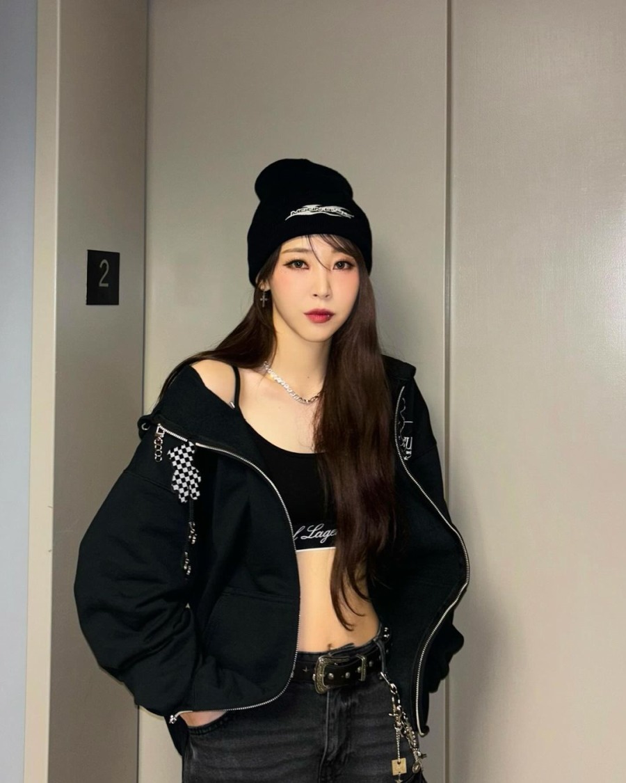 241122.문별.인스타그램 1.jpg