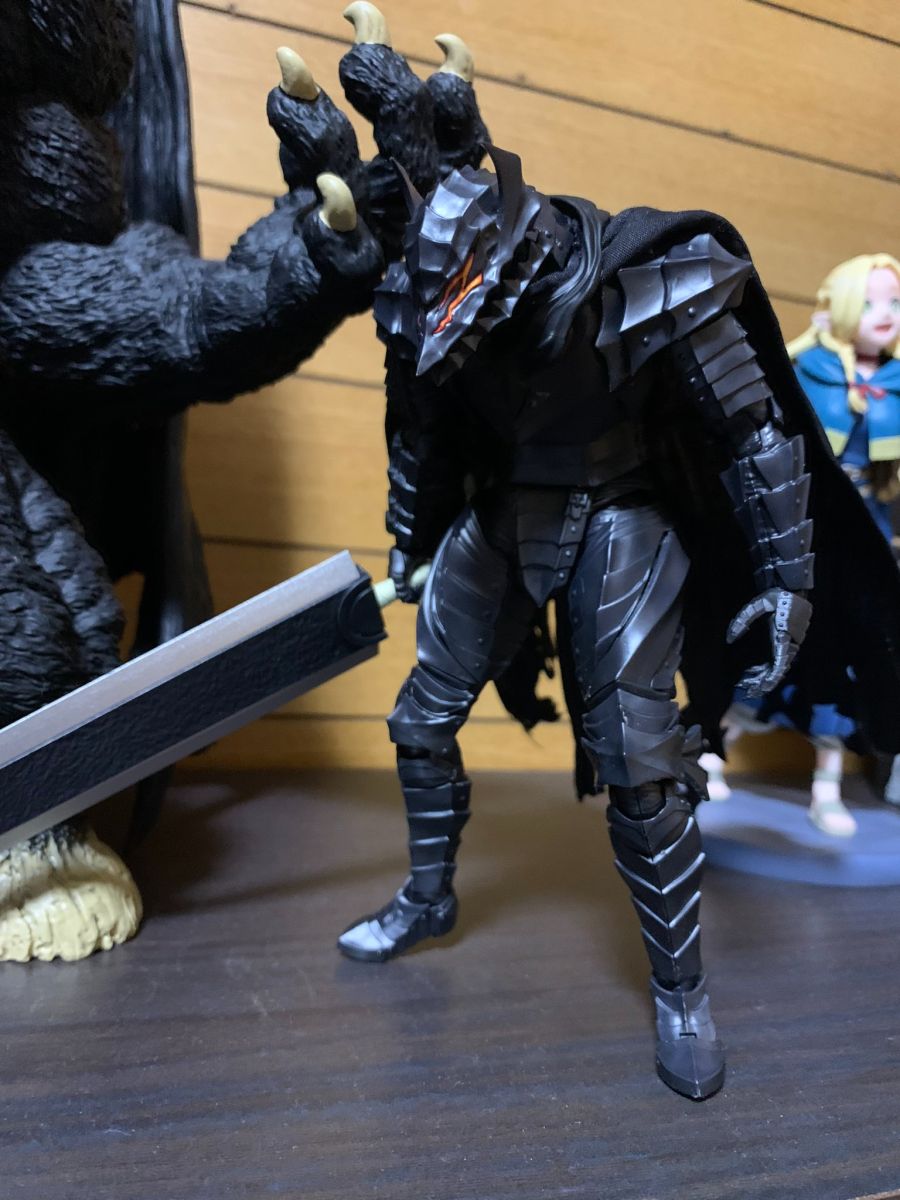 [맥스 팩토리] PLAMATEA 가츠 광전사의 갑주 가조립 + 검 비교 사진_5.jpeg