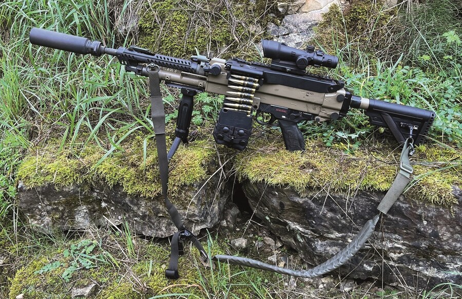 HK421_7.jpg