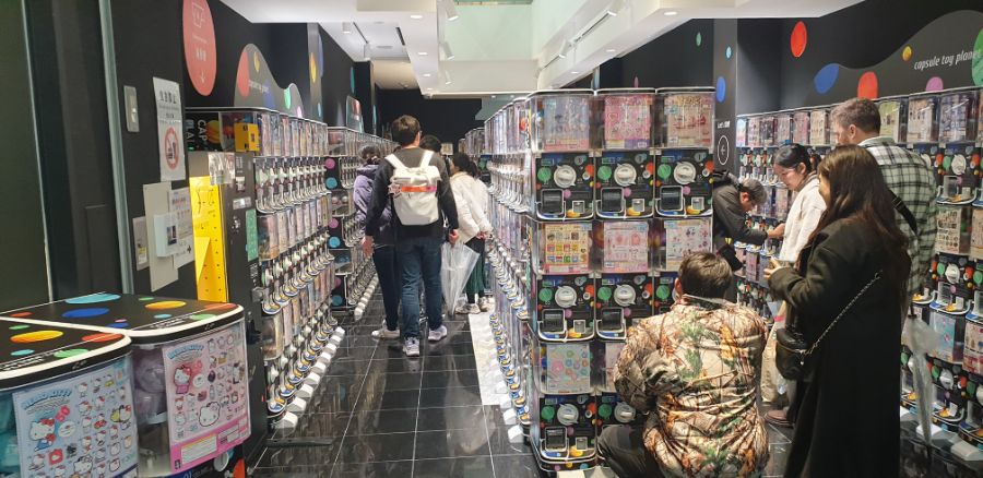 오사카여행 2번쨰이야기-난바역,,하루종일 돌아다니며 오덕쇼핑;-스압-_54.jpg