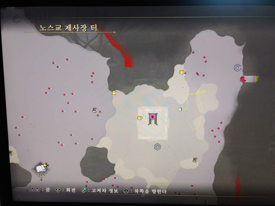 밀리아나 평원의 노스교 제사장 근처 보물상자 어떻게 위로 올라가야 할까요_1.jpg