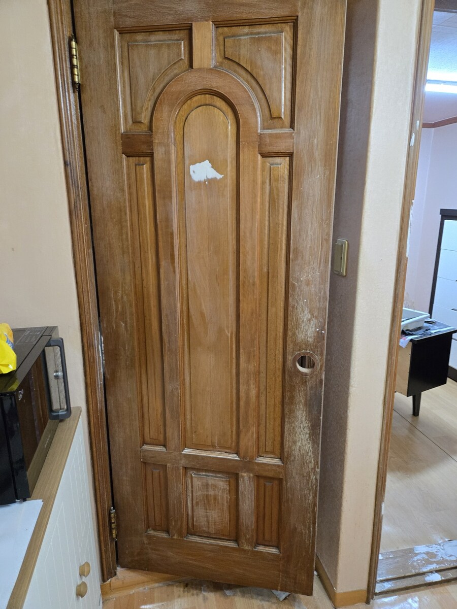 (방문 리폼)난생 처음 페인트 작업을 해봤어요._3.jpg