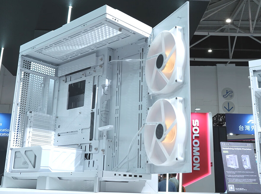 차별화된 플래그십 미들타워 어항케이스! - TRYX LUCA L70_32.jpg