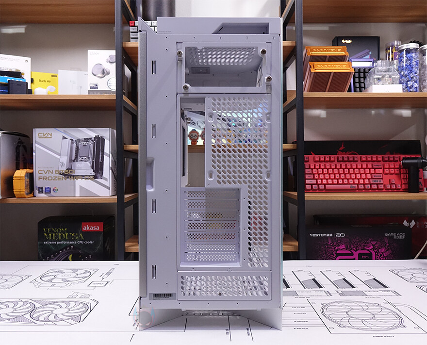 차별화된 플래그십 미들타워 어항케이스! - TRYX LUCA L70_52.jpg