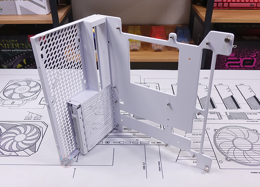 차별화된 플래그십 미들타워 어항케이스! - TRYX LUCA L70_66.jpg