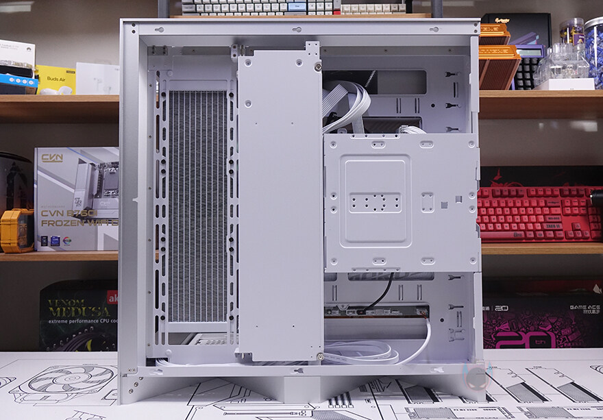 차별화된 플래그십 미들타워 어항케이스! - TRYX LUCA L70_87.jpg