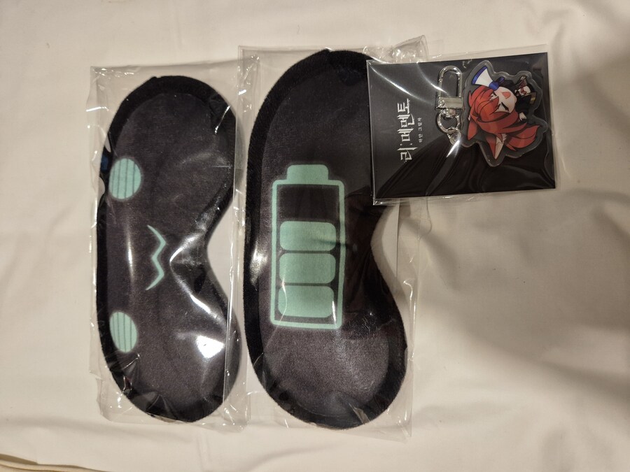 AGF) 굿즈 대충 꾸몄다_2.jpg