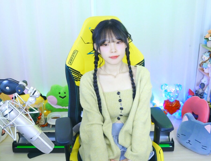 새봄TV] 신작 마블 라이벌즈+패스 오브 엑자일2 소서리스_1.png