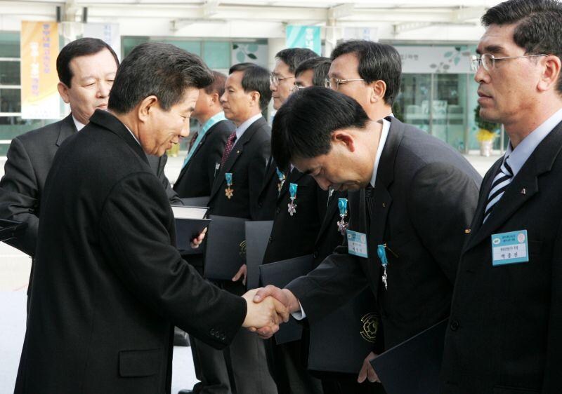 노무현 전 대통령) 20년 전 오늘 찍힌 사진들.jpg_1.jpg