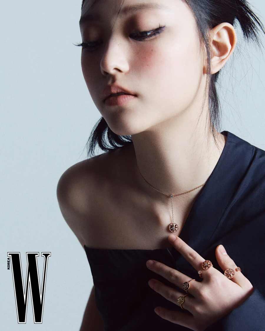 [뉴진스] 해린 W KOREA 뷰티 포토슛 비하인드 💖_2.webp
