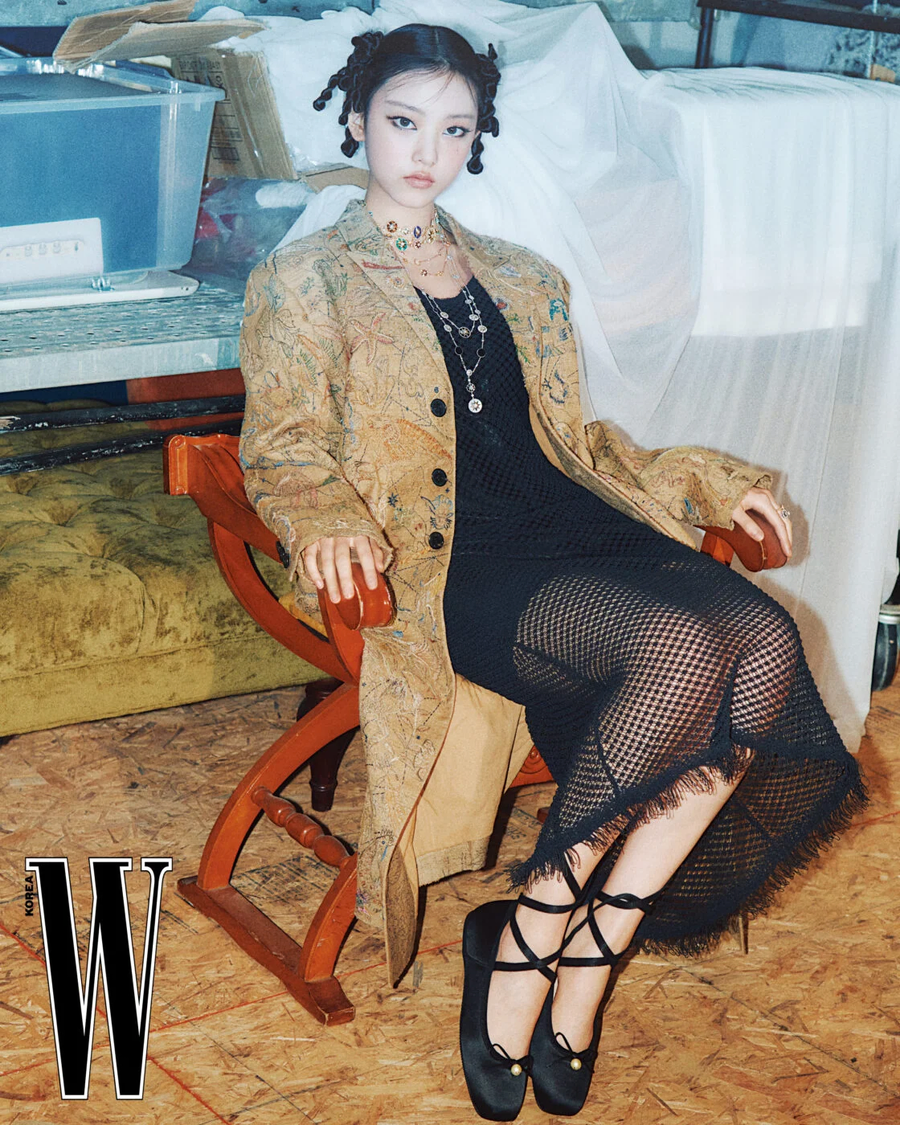 [뉴진스] 해린 W KOREA 뷰티 포토슛 비하인드 💖_3.webp