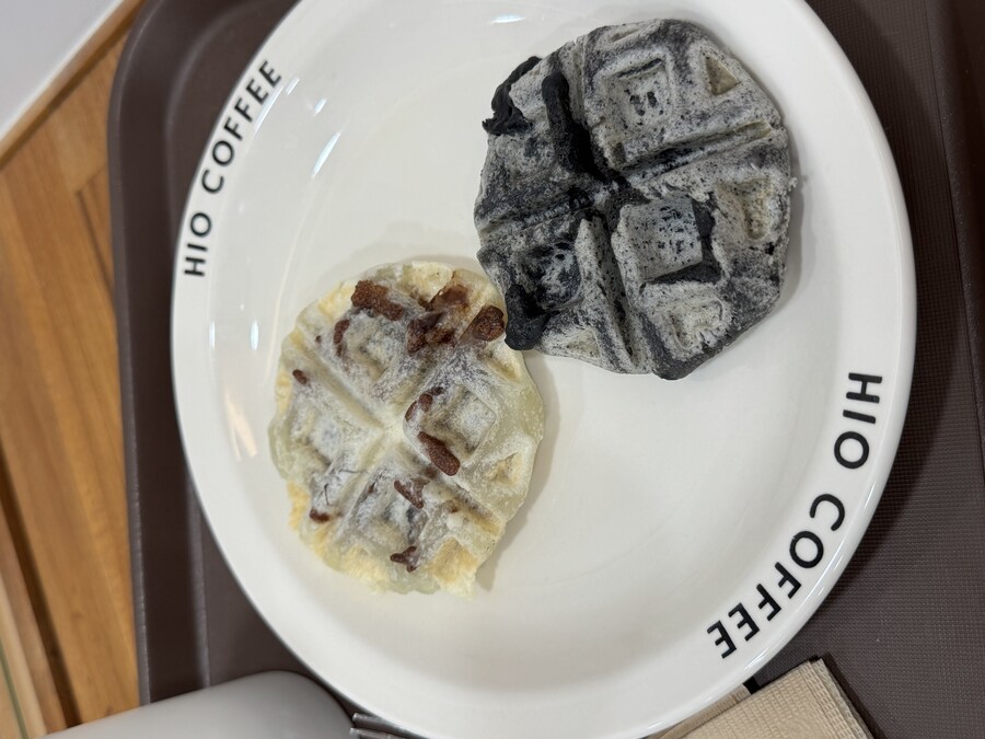 하이오커피 쌍화차 찹쌀 흑임자 야끼모찌