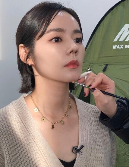 엄마가 예뻐? 여친이 예뻐?_1.jpg