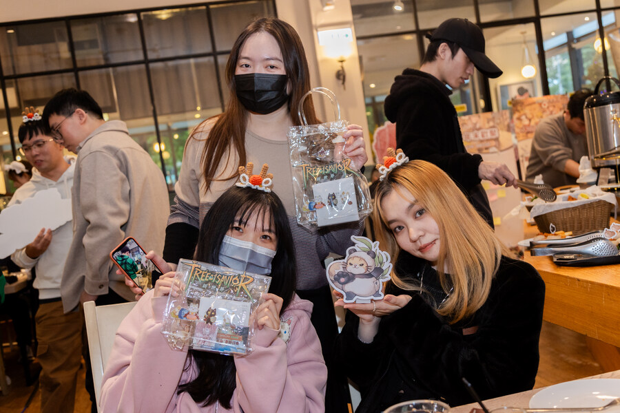 아시아 1위 기사단 축하파티 뜨거운 현장, 북극 대형 보상이 공개됩니다!_4.jpg