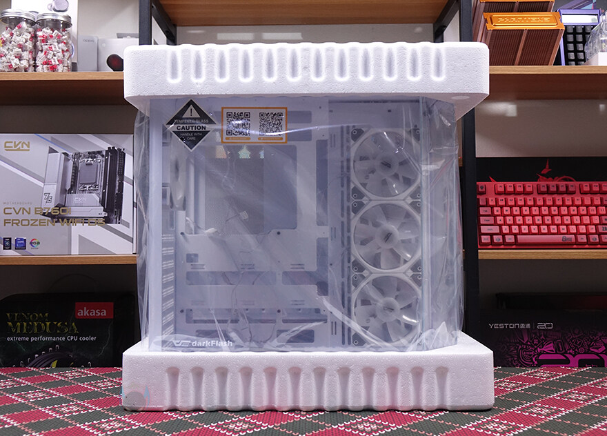 가장 레퍼런스적인 3면 컴퓨터 어항케이스! - 다크플래쉬 DQX80_10.jpg