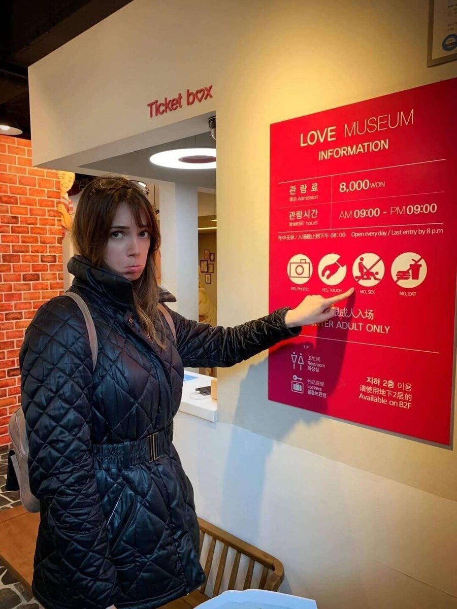 솔로들은 뭔 뜻인지 모르는 경고판_1.jpg