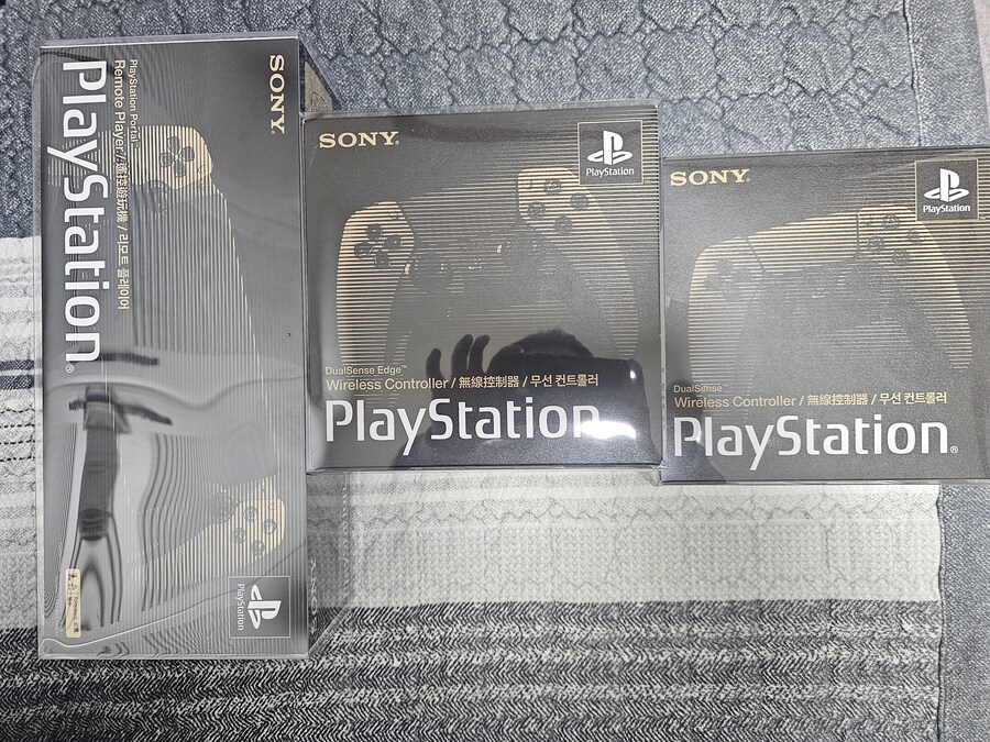 파판16한정판용 프로텍트 케이스가 나와서 사봣습니다(feat 30주년)_4.jpg