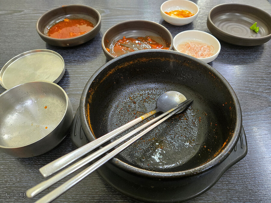 얼큰 돼지국밥, 풀(Full) 토핑 탄탄면._5.jpg