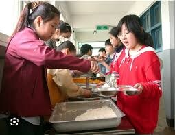 지금 하면 난리날것 같은 초등학교 급식 .JPG_2.jpg