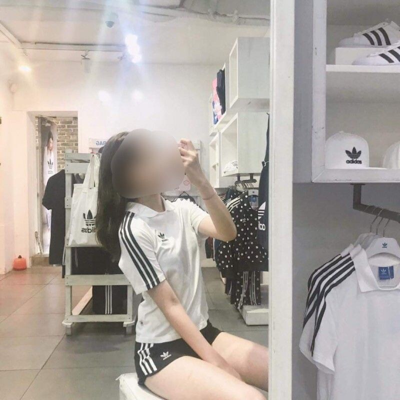 아디다스 홍보하는 알바누나.JPG_1.jpg