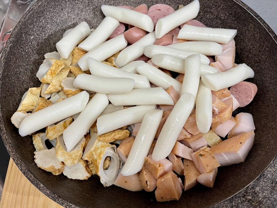 육해공 떡볶이_2.jpg