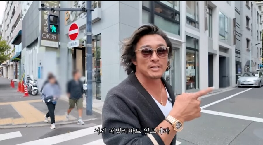 일본 편의점을 소개하는 추성훈.jpg_1.jpg